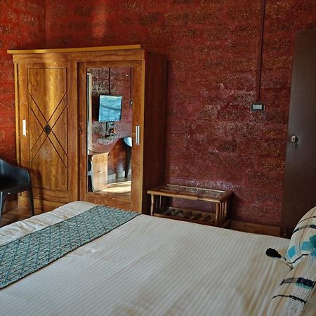 Stone Casa By Vgh 4Bhk Villa With Swimming Pool マハバレシュワール エクステリア 写真