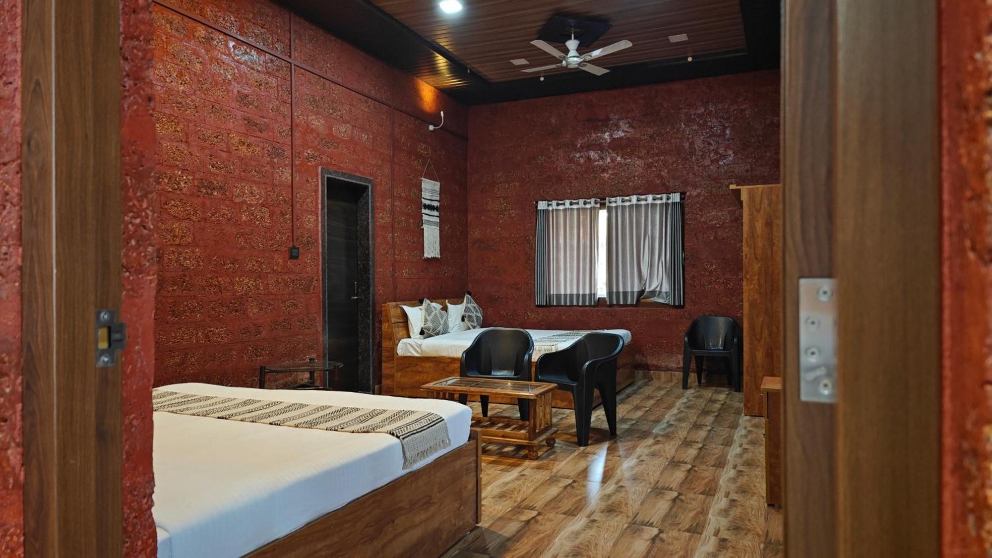 Stone Casa By Vgh 4Bhk Villa With Swimming Pool マハバレシュワール エクステリア 写真